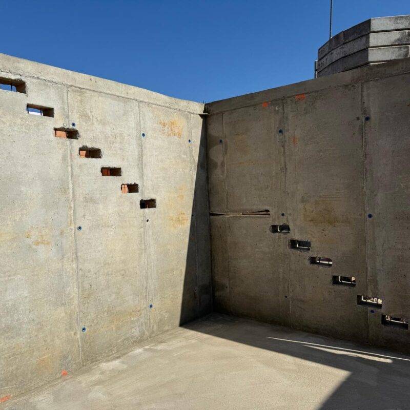 Pose d’escaliers en béton suspendus à Colmar en Alsace Ensisheim 0